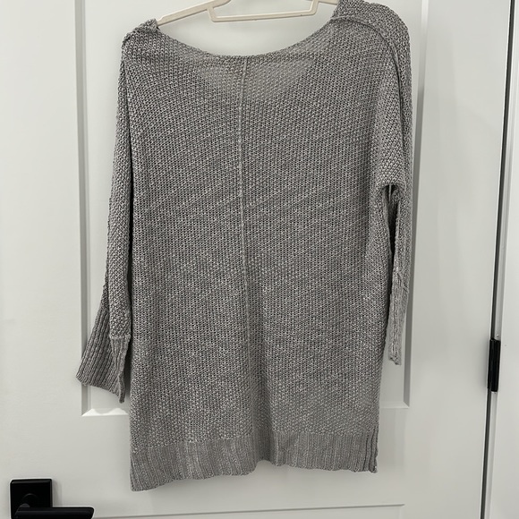 Grey Top - Picture 3 of 3